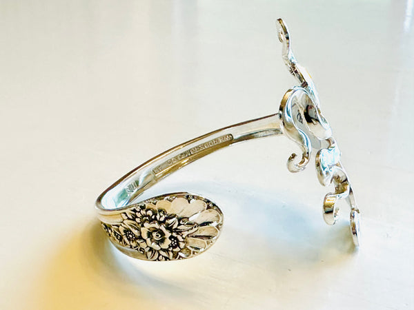 Twisty fork cuff bracelet - Jubilee