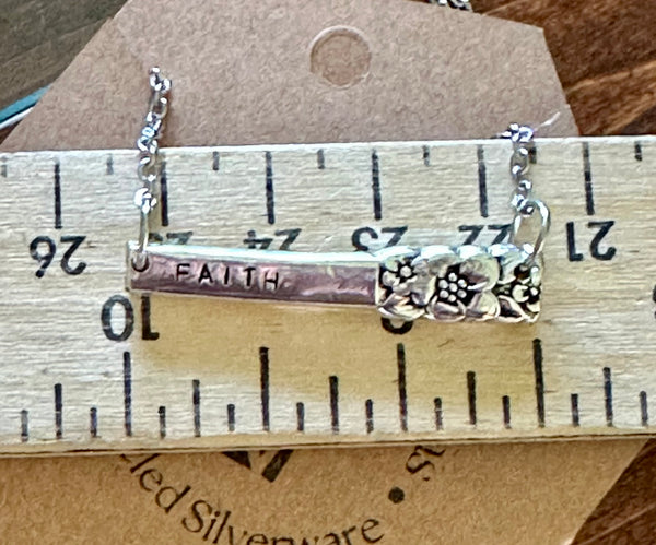Bar Necklace "faith"