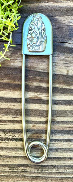 Giant Safety Pin