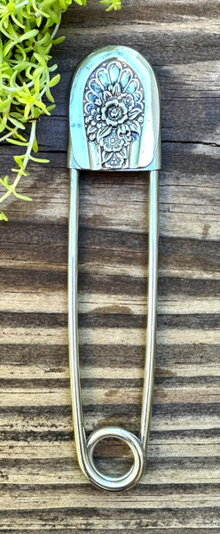 Giant Safety Pin