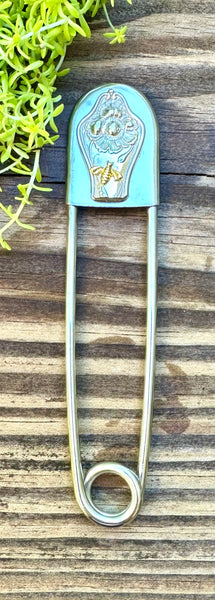 Giant Safety Pin