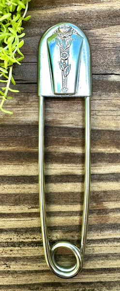 Giant Safety Pin