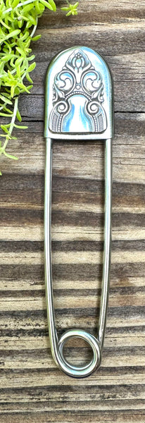 Giant Safety Pin