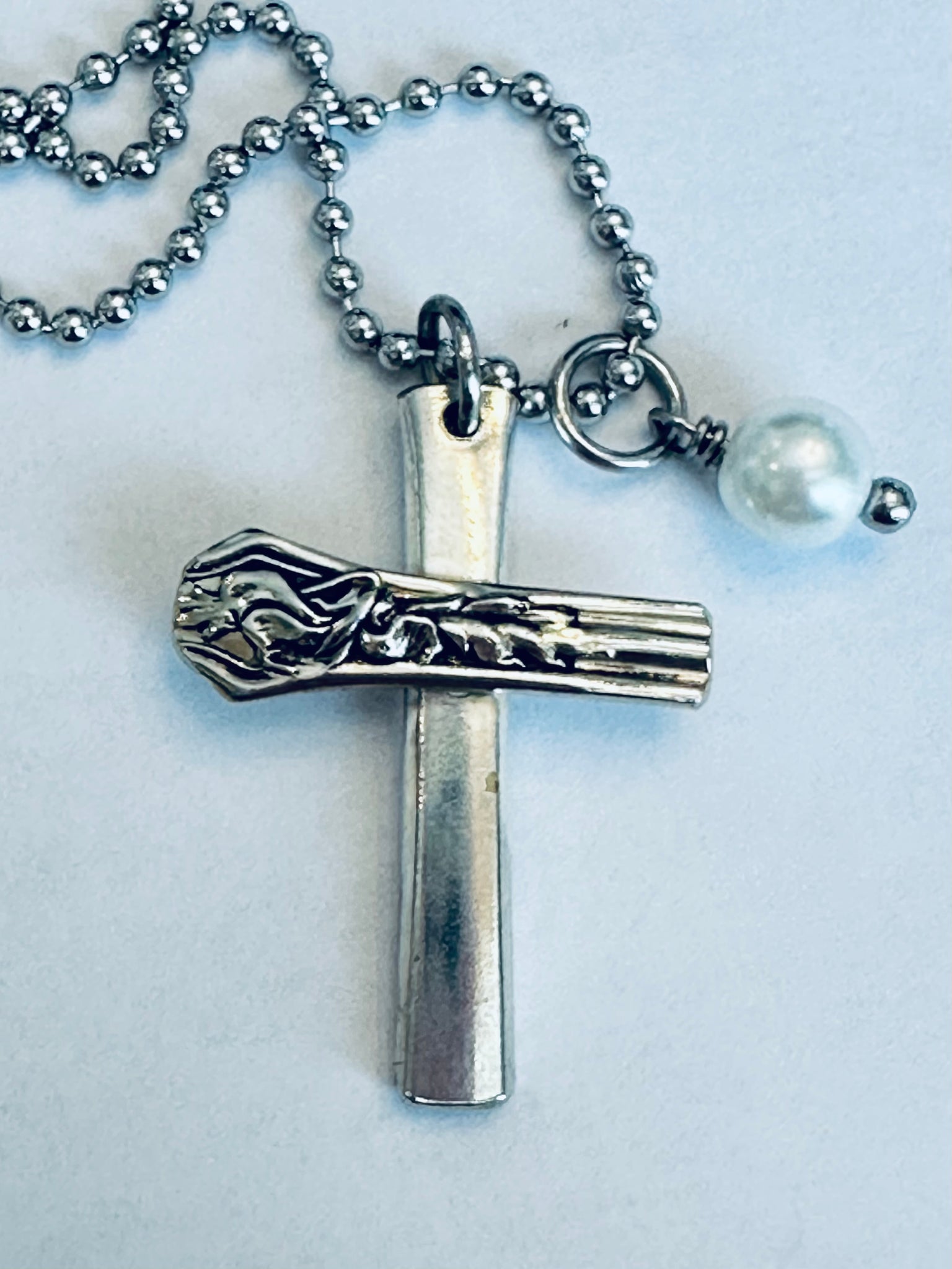 Cross pendant