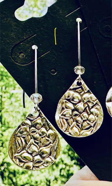 Hollow Knife earrings Narcissus  Anna W.