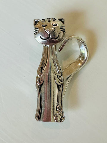 Cat Pin 19