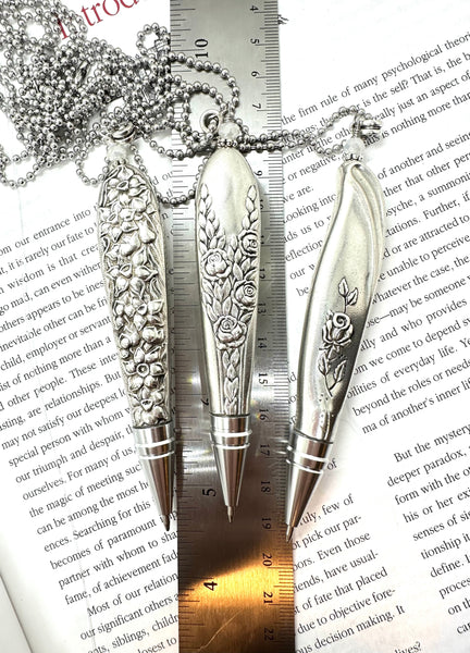 Pen Pendant Rose and Leaf