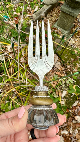 Doorknob photo holder