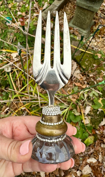 Doorknob photo holder