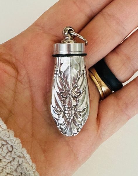 Urn Pendant #9